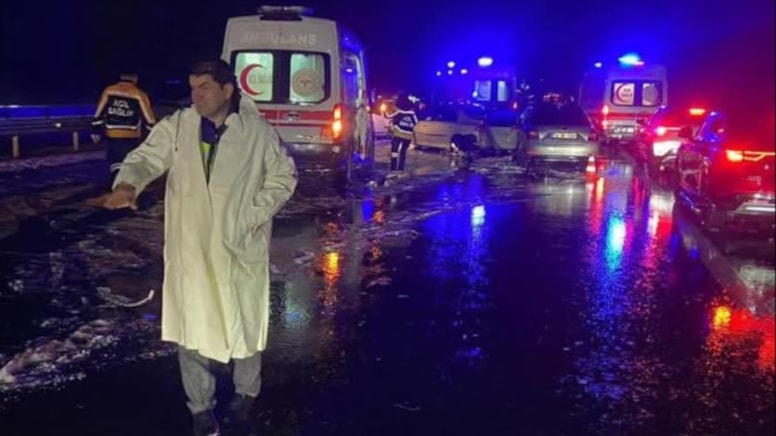 Aksaray'da zincirleme kaza: 10 kişi yaralandı