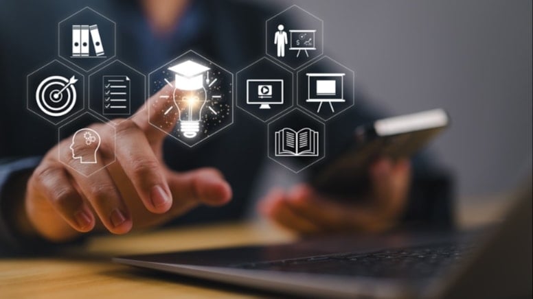 Üniversite öğrencileri QR kodla fişlenecek!