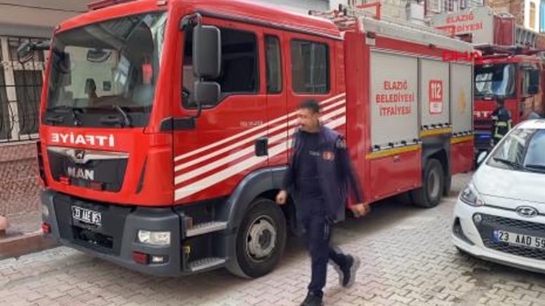 Elazığ'da park halindeki motosiklet küle döndü