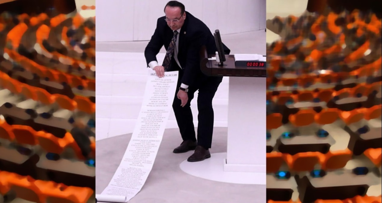 Meclis’te 6.5 metrelik-protesto thumbnail