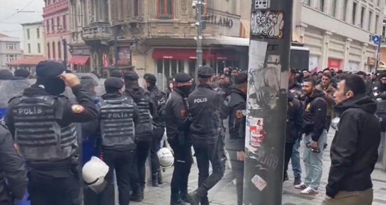 CHP'nin Filistin eylemine polis ambargosu! Taksim'e çıkan yollar kapatıldı thumbnail