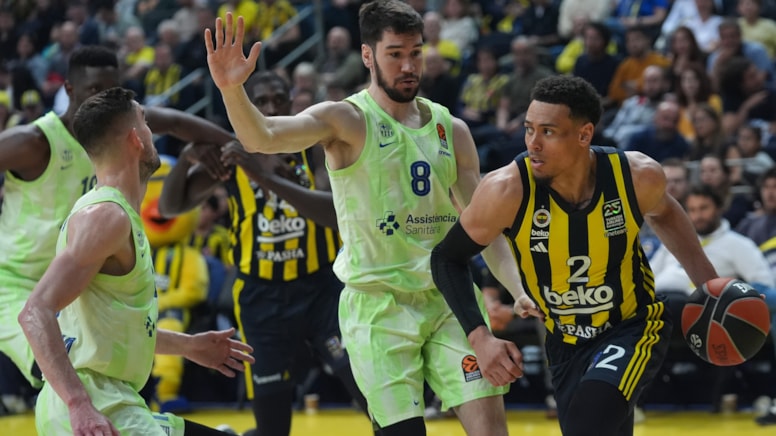 Fenerbahçe Beko evinde Barcelona'ya yenildi