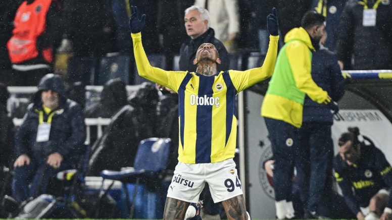 Fenerbahçe’yi Talisca uçurdu!