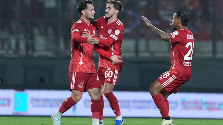 Pendikspor geriden gelerek kazandı