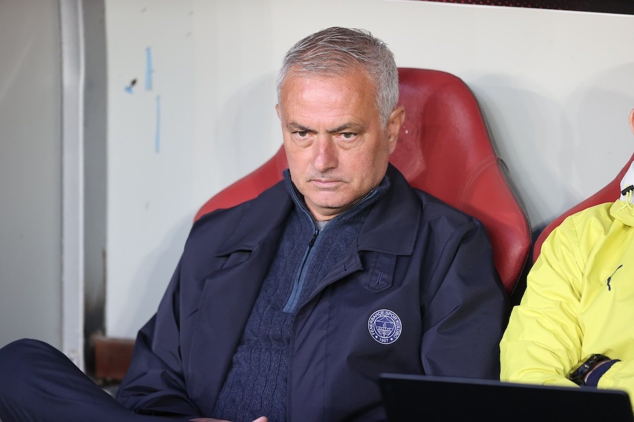 Mourinho'nun kader maçı! Kaybederse Türk teknik adam...