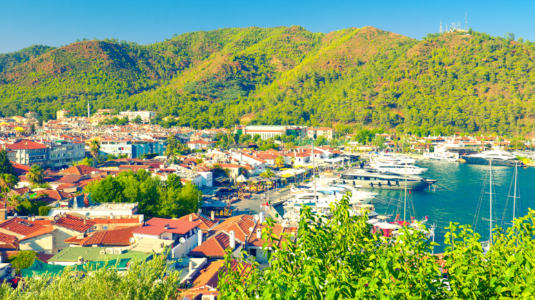 Orta sınıfın tatil beldesiydi şimdi zenginler akın ediyor: Ne Çeşme ne Alaçatı