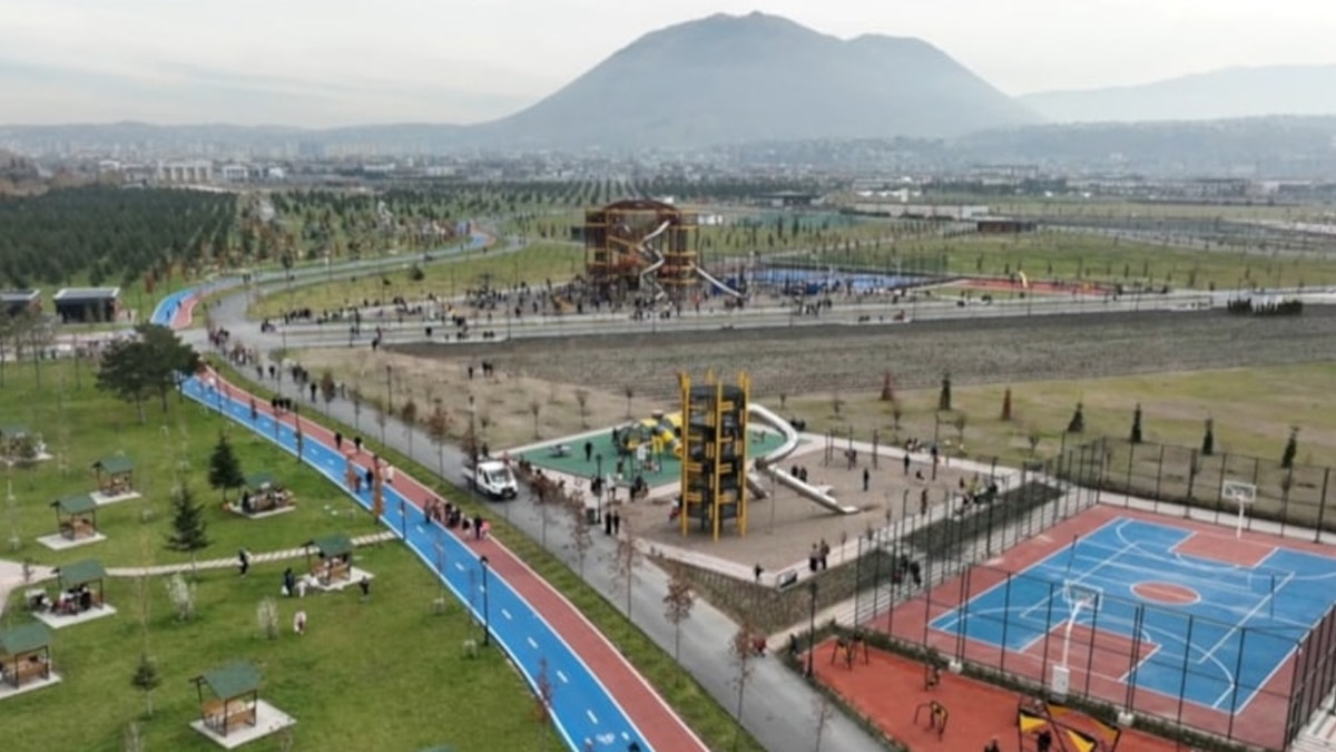 Milletin parasını milyon milyon yutan bahçe