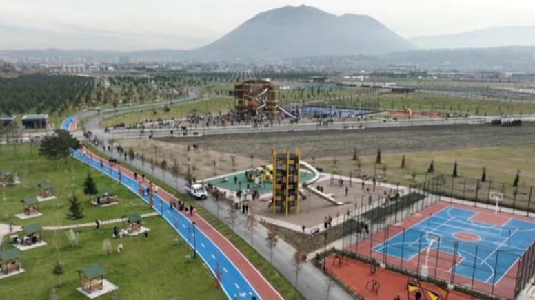 Milletin parasını milyon milyon yutan bahçe