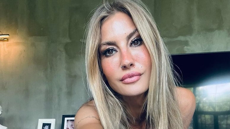 Çağla Şıkel'den eleştirilere cevap: Kurbağa bacağı yemedim ya!