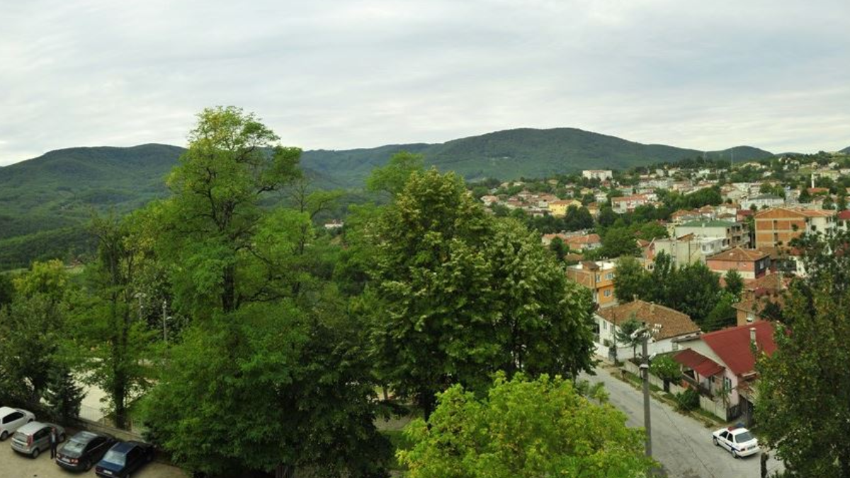 Emekli ve dar gelirli İstanbul'dan kaçıp o ilçeye taşınıyor: Deprem riski yok, ucuz