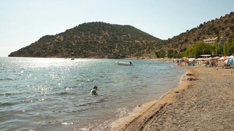 Çeşme, Alaçatı veya Bodrum değil: Burası tatilcilerin yeni gözdesi, gören yer bakıyor