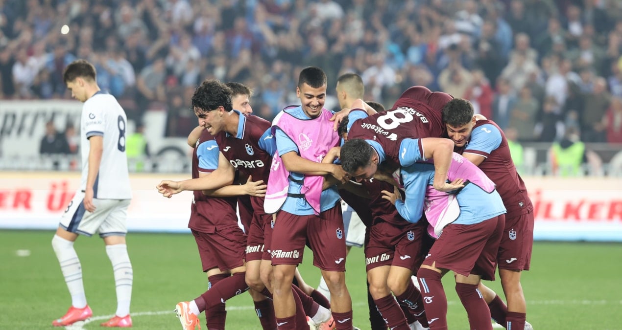 Trabzonspor'un gençleri tarih yazmaya devam ediyor! Rekorla yarı finalde thumbnail