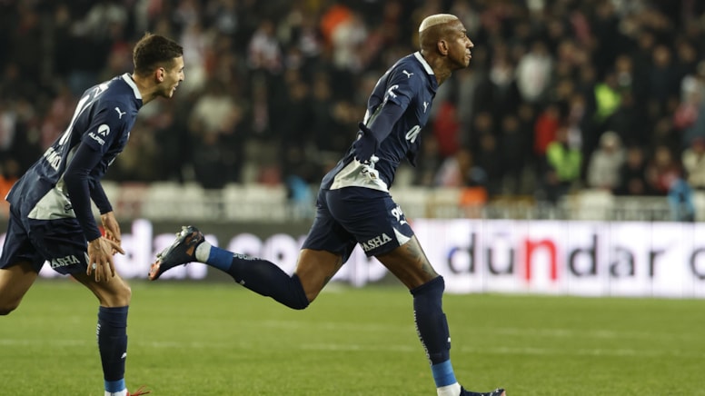 Şampiyonluk Talisca'nın ayağında