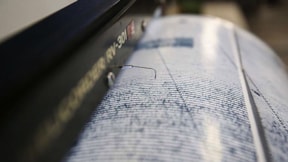 Endonezya'da 6 büyüklüğünde deprem