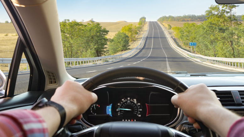 Araba kullanırken yaptığı tuhaf hareket meğer tömörün belirtisiymiş