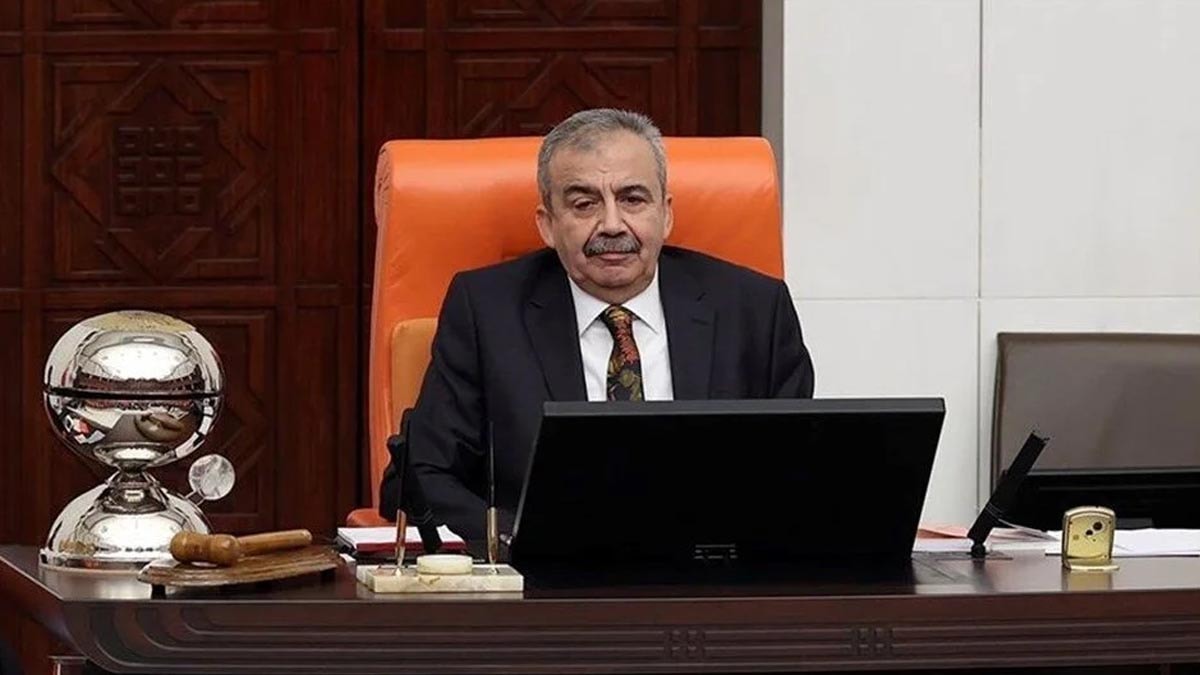 Son Dakika: Sırrı Süreyya Önder kalp krizi geçirdi.... 12 saat süren ameliyat sona erdi