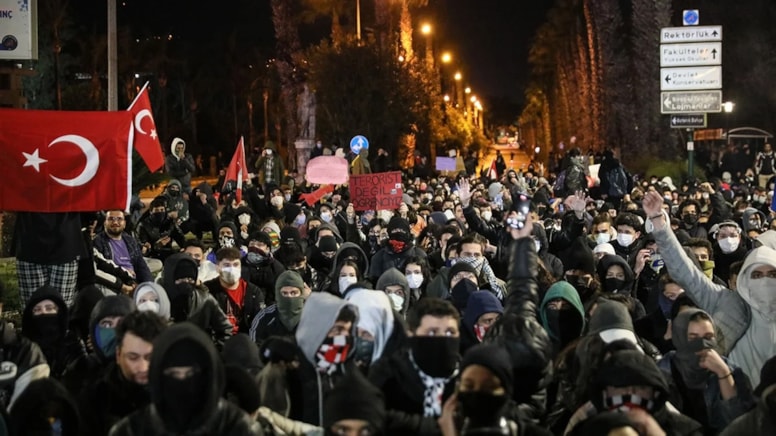 Protestolarda yaşanan insan hakları ihlallerinin araştırılması önerisi reddedildi
