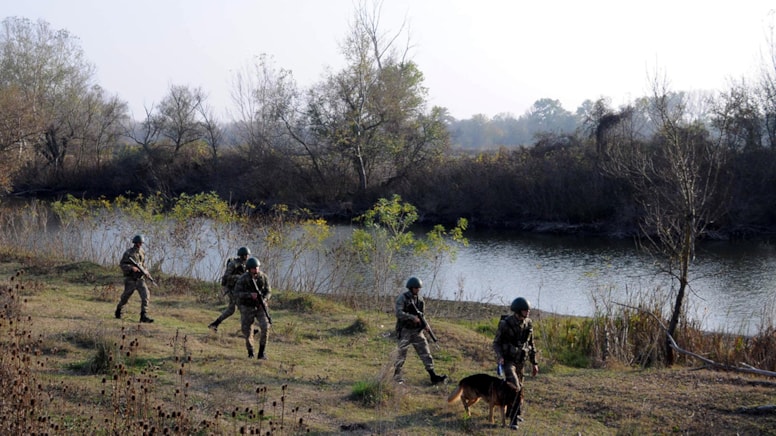 Yunanistan'a kaçmaya çalışan iki FETÖ'cü tutuklandı