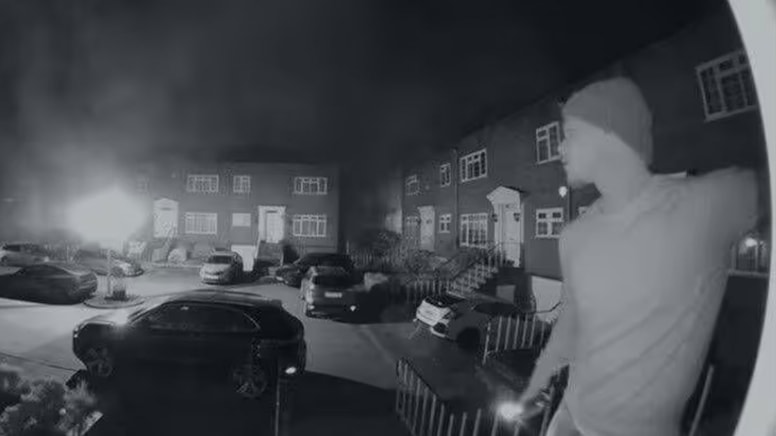 Gencin gece yarısı açlığı yaşlıları kurtardı