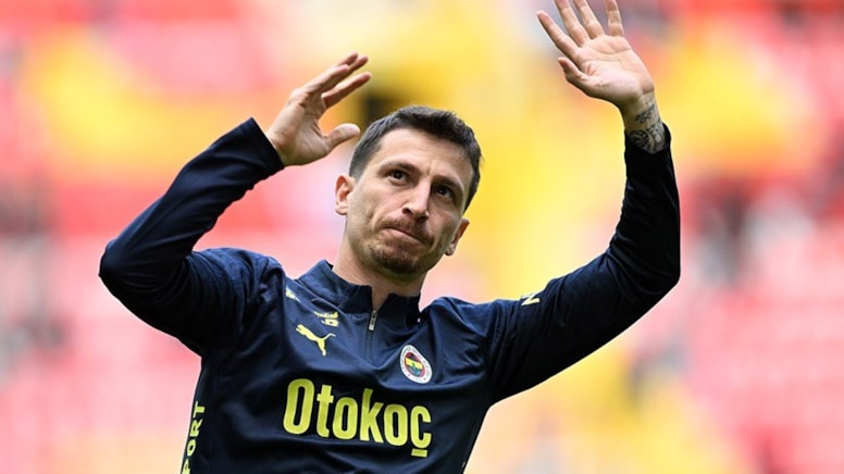 Fenerbahçe'de Mert Hakan şoku! Hastaneye yatırıldı