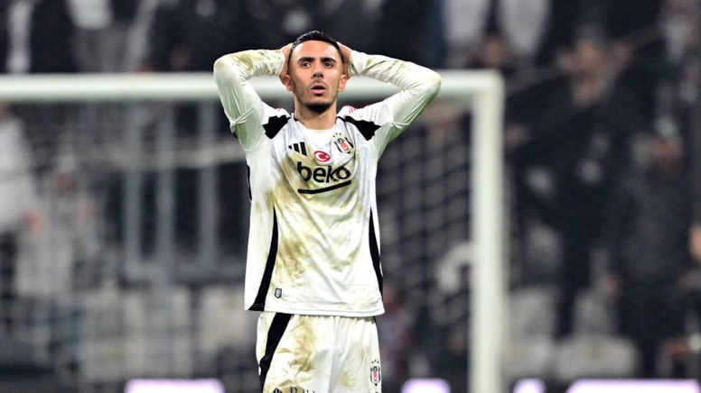 Beşiktaş'a Emirhan Topçu'dan kötü haber