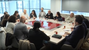 Özgür Özel, gözaltına alınan öğrencilerin aileleriyle görüştü