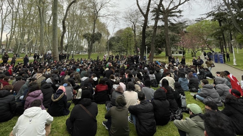 Gülhane Parkı'nda toplanan 43 genç gözaltına alındı