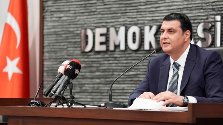 İmamoğlu’nun tutuklanmasına sessiz kalmıştı CHP’den istifa etti… 5 meclis üyesi de partiden ihraç edilecek