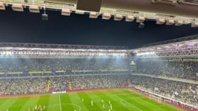 Dev derbide stadyum inledi: Hak, hukuk, adalet!