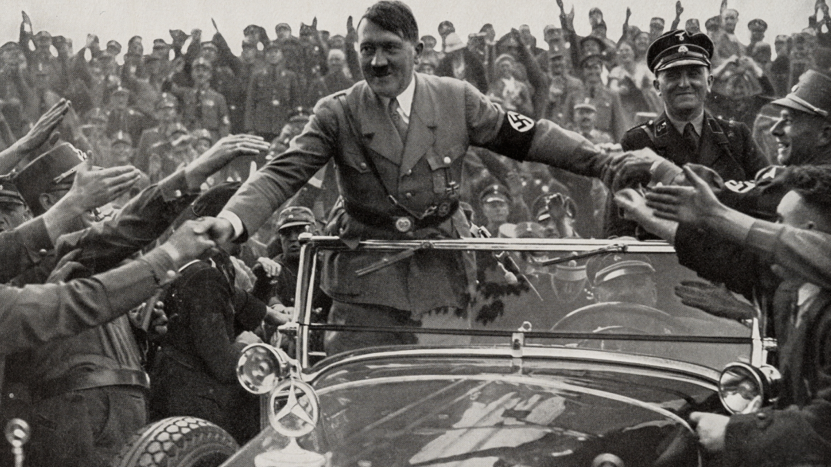 Hitlerin uğursuz doğum günü hediyesi satışa çıktı: Onların eline geçmesini istemiyoruz