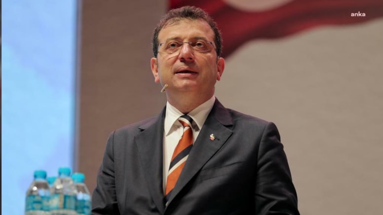 İmamoğlu gazetecilerle sohbet etti