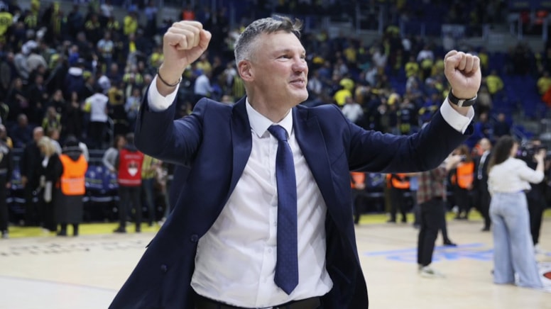 Fenerbahçe'nin koçu Jasikevicius’a büyük onur