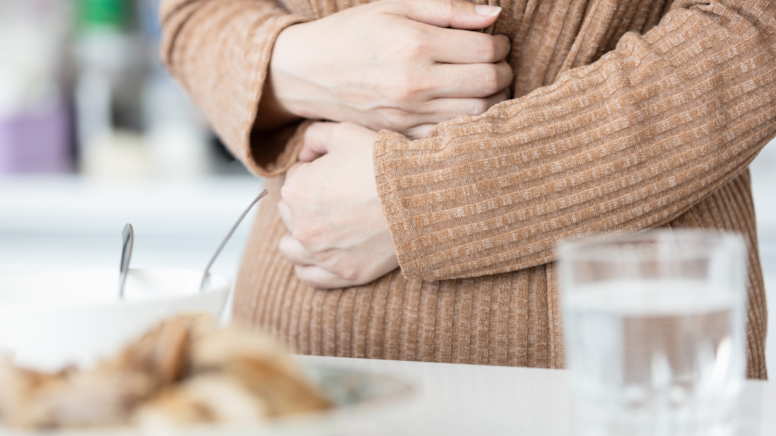 Karın ağrısını ilaçsız dakikasında geçiriyor: Ne bitki çayı ne ağrı kesici