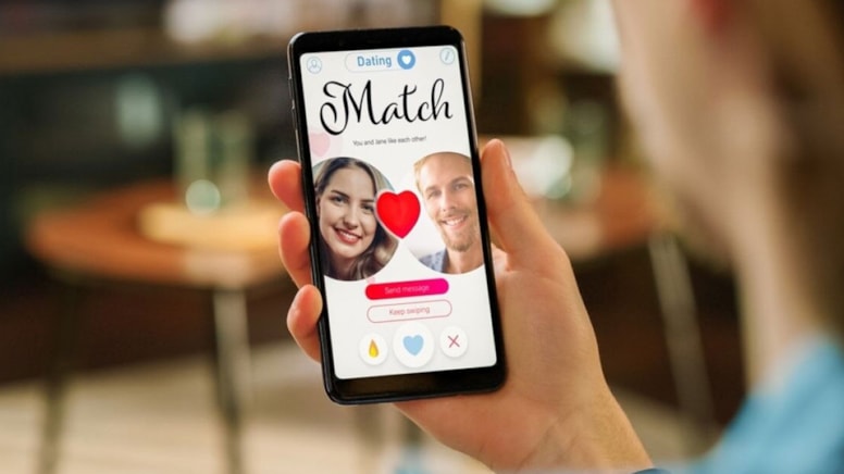 Milyonları buluşturduğu yerde kendi sevgilisini kaybetti