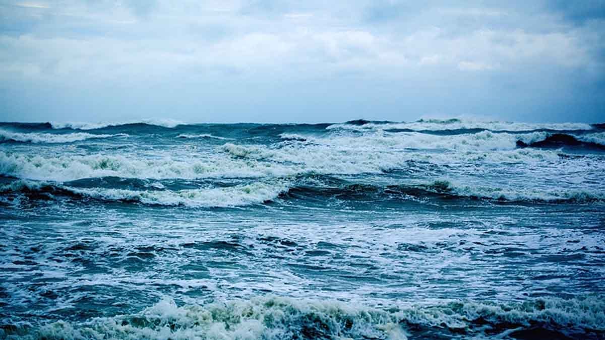 Bir zamanlar yeşildi, maviye döndü: Bilim insanları okyanusların sıradaki rengini açıkladı