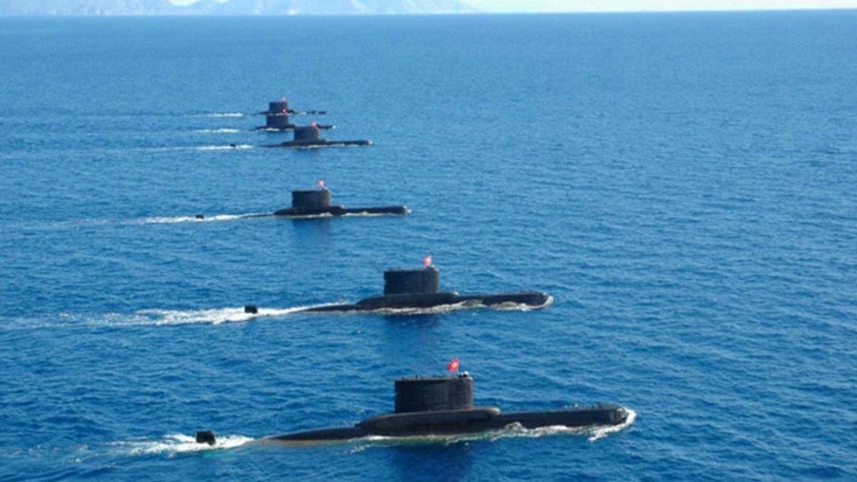 Deniz Kuvvetleri 12 denizaltıyla "Çanakkale Boğaz Geçişi" yapacak