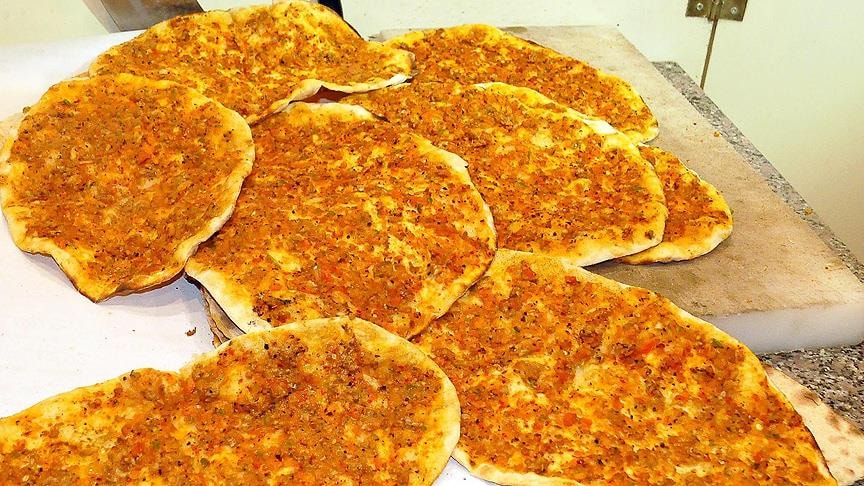 Lahmacunda e�ek eti, acukada kanserojen boya ��kt�