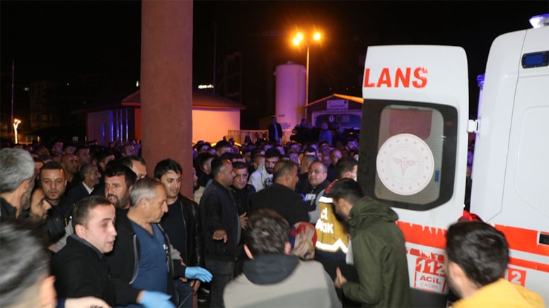 İş makinasının altında kalan işçi feci şekilde can verdi