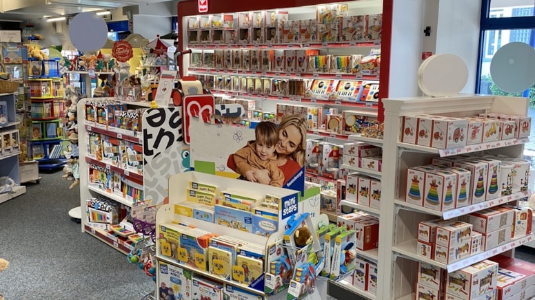 Ünlü bebek mağazası mağazalarını kapatıyor