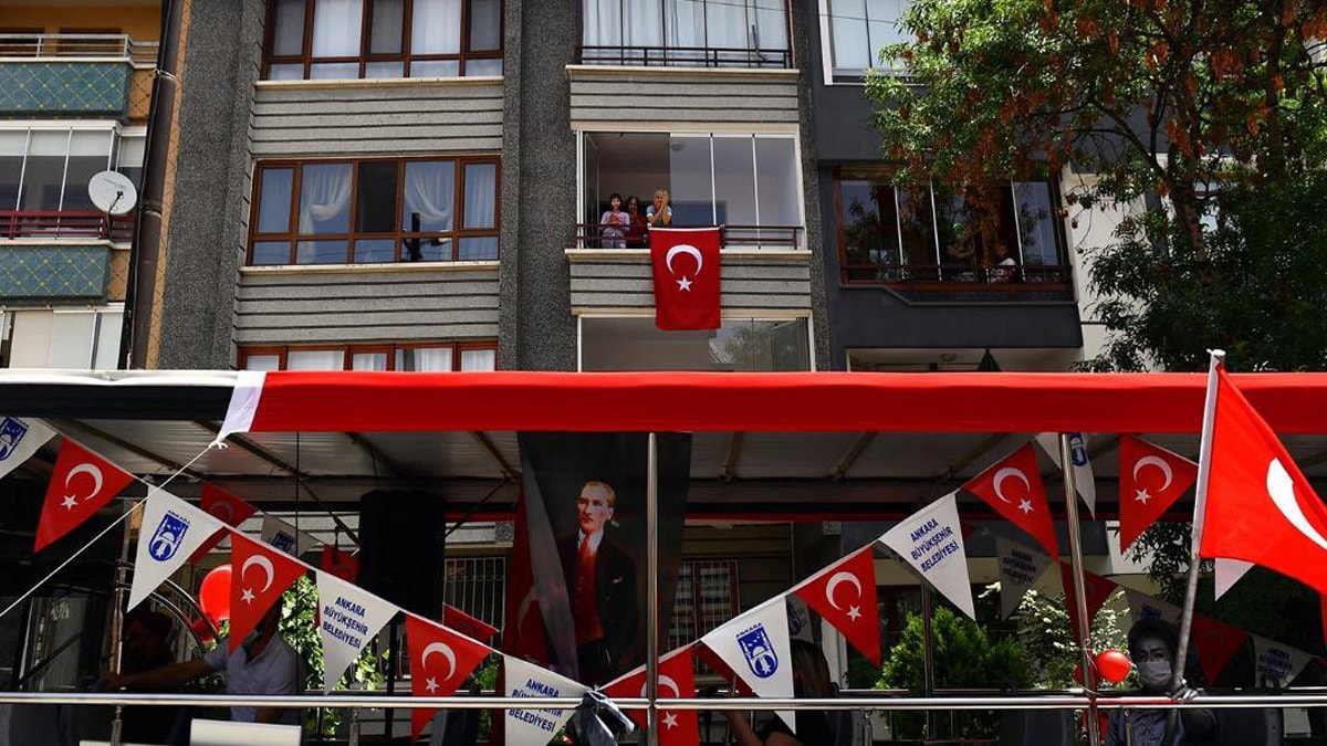 Mansur Yavaş'tan 23 Nisan mesajı