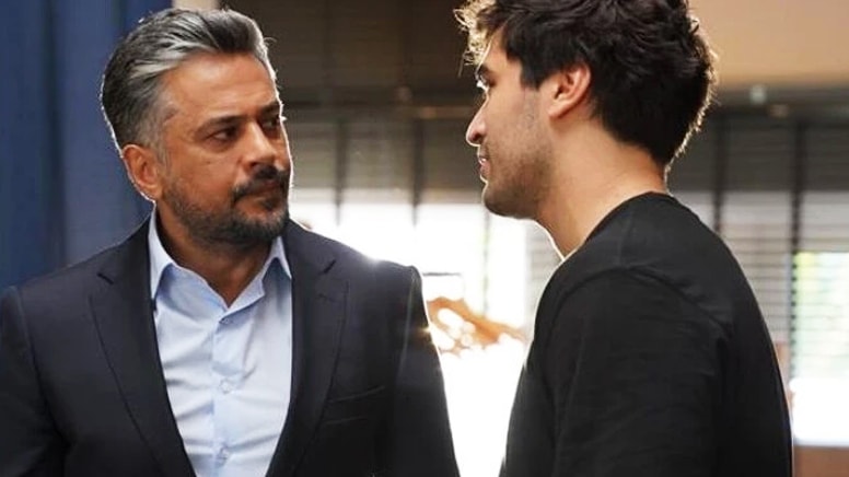 Emre Altuğ: Mert Ramazan Demir'in komutanı arkadaşım çıktı