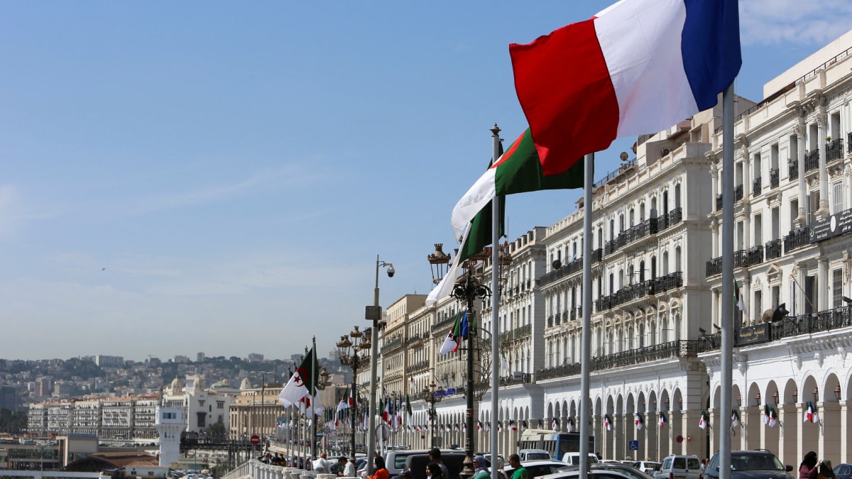 Cezayir, Fransız diplomatları ülkesinden sürüyor: 48 saat verdi