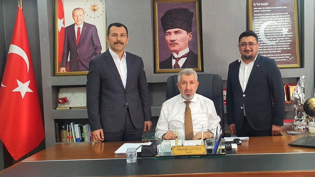 CHP’den istifa edip AKP’ye geçmişti: İlk icraatı andımızı indirmek oldu