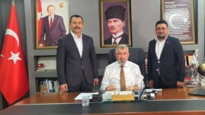 CHP’den istifa edip AKP’ye geçmişti: İlk icraatı andımızı indirmek oldu