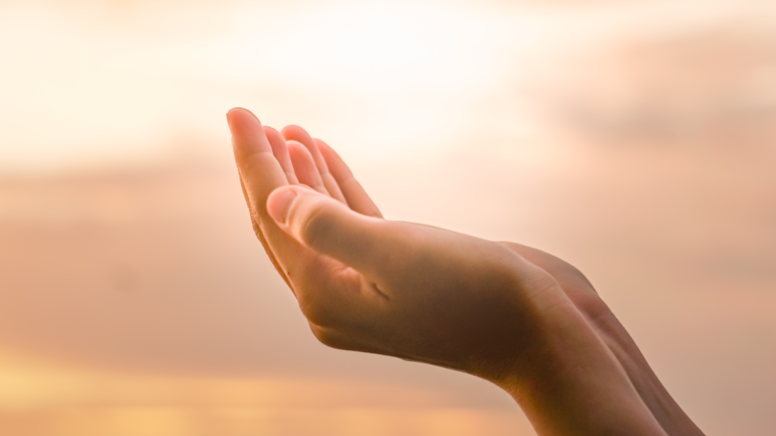 İbadet etmeyenlere ücretsiz otopark yasak