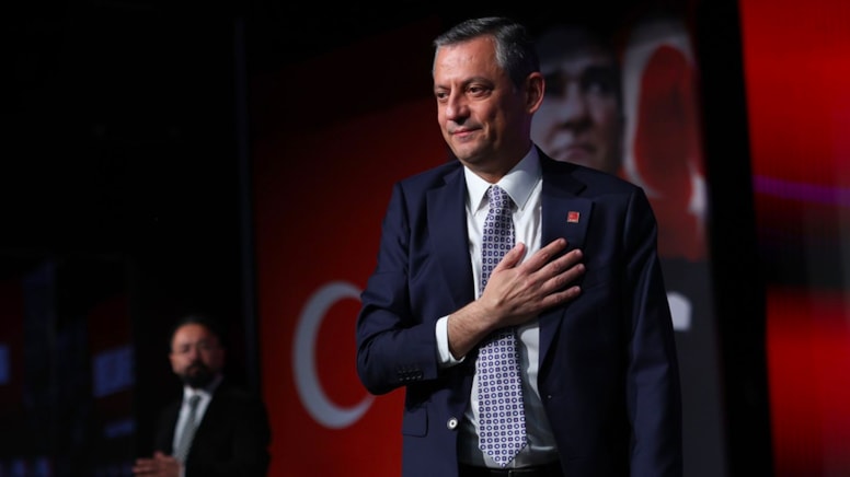 Özgür Özel'den 23 Nisan mesajı