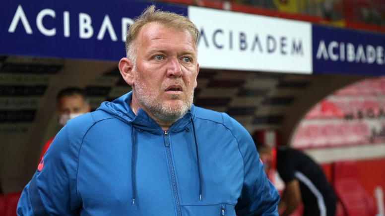 Süper Lig'de iz bırakan teknik direktör ülkesinde iflasın eşiğinde