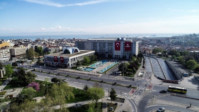 Halkın parasıyla yandaş beslediler