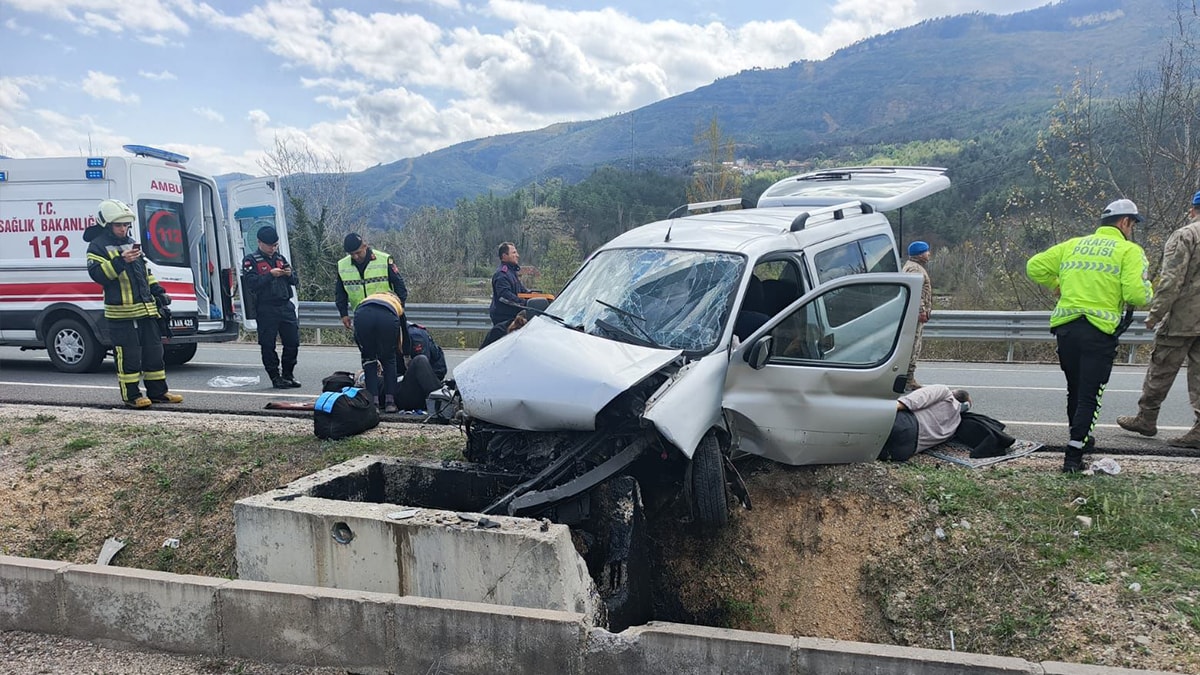 Karabük'te feci kaza: 1 ölü, 2 yaralı