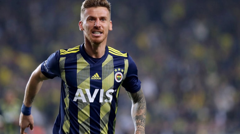9 aydır sahaya çıkmayan Serdar Aziz futbolu bırakıyor mu?